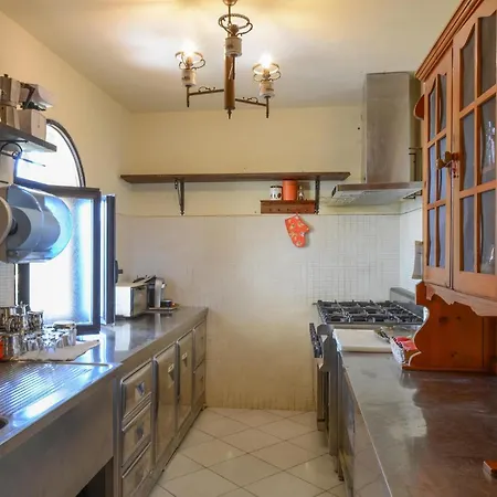 Holiday home Pet Friendly In Giustagnana With Wifi Fabbiano (Lucca)